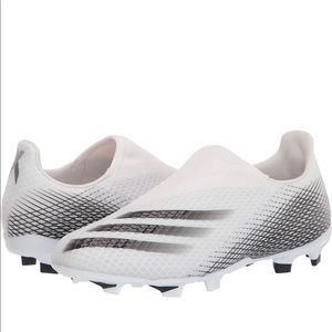 NWT Nike Kids Soccer Cleats- Nike Ghosted (BLK/white)